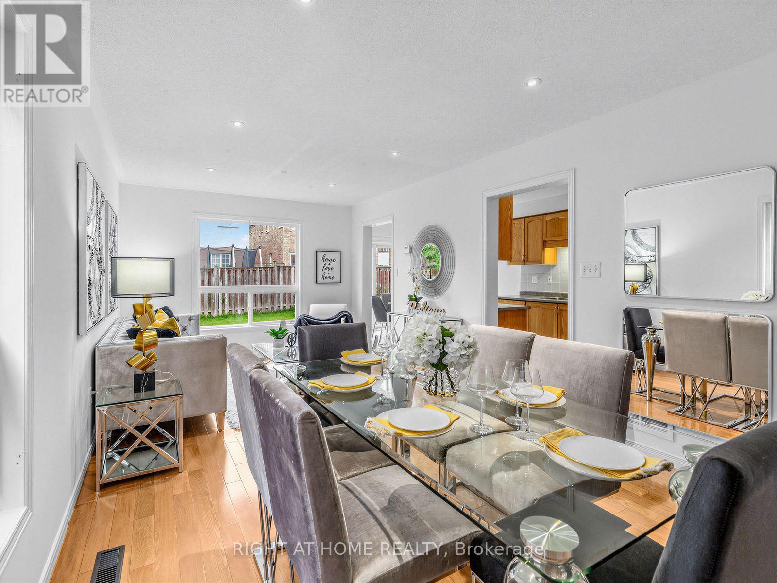 81 Briarcrest Drive, Markham, ON - Indoor Photo Showing Dining Room