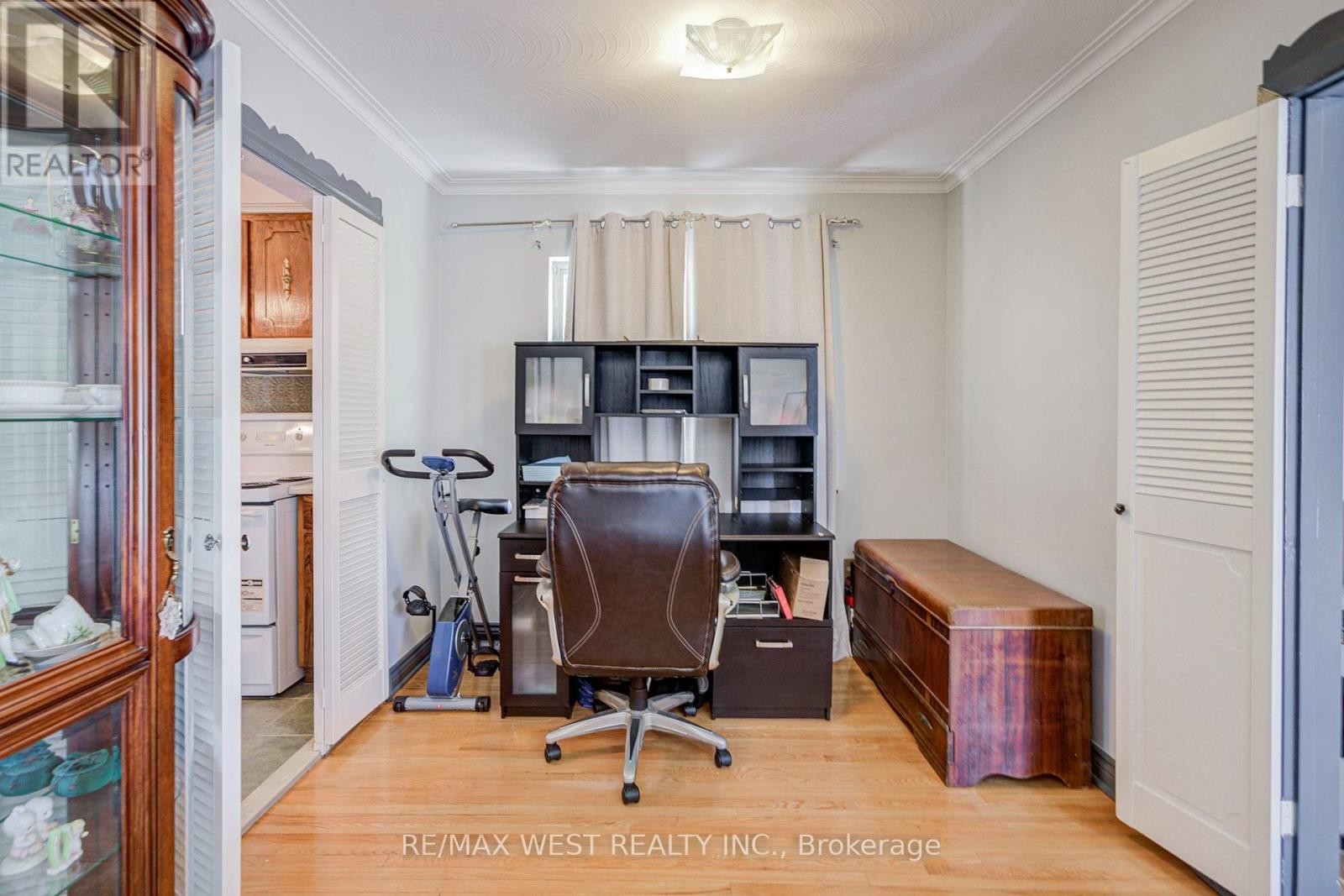 65 Ridge Point Crescent, Toronto, ON
