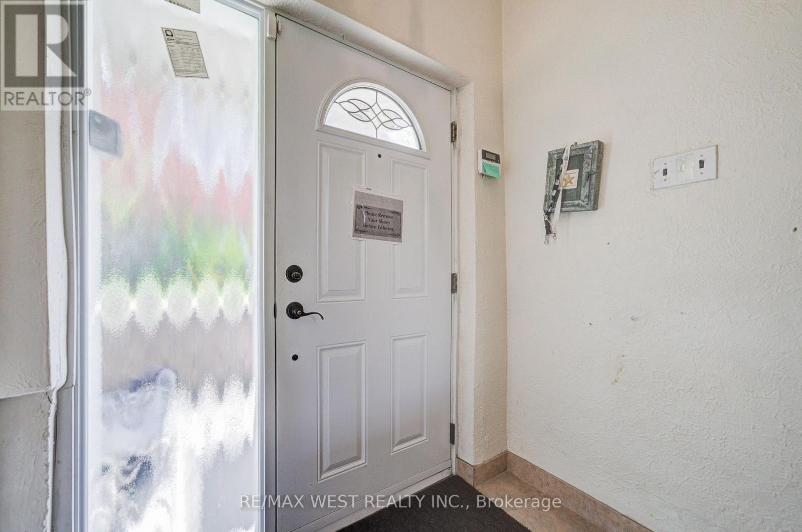 65 Ridge Point Crescent, Toronto, ON