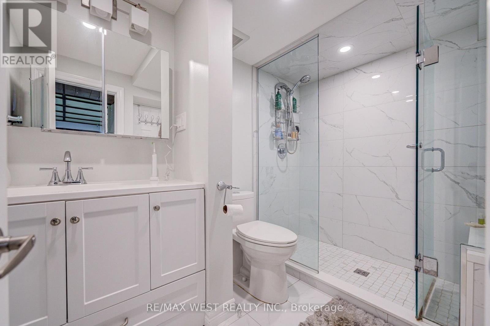 65 Ridge Point Crescent, Toronto, ON
