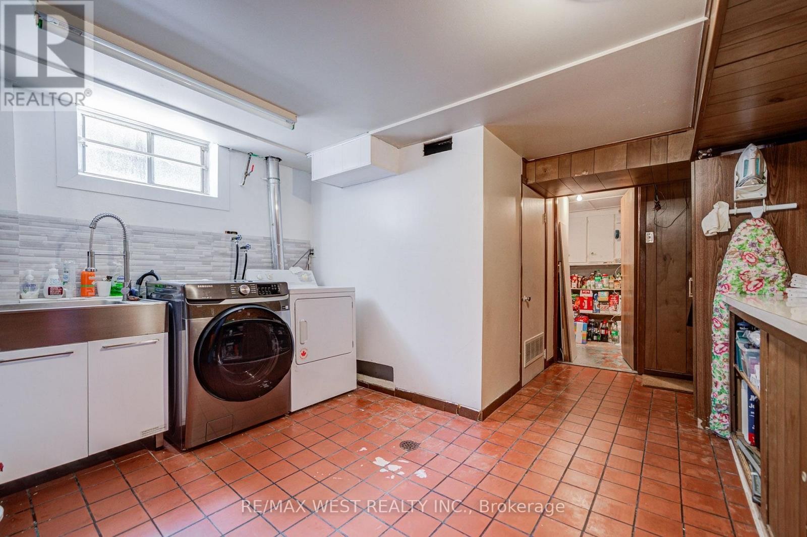 65 Ridge Point Crescent, Toronto, ON