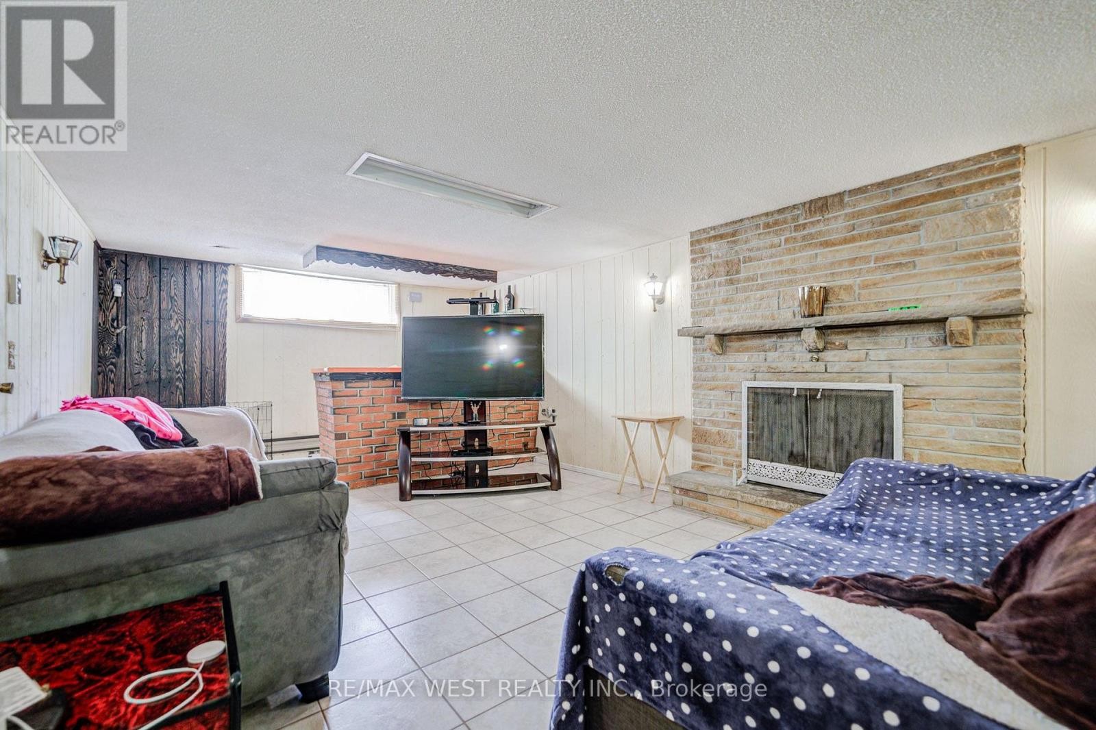 65 Ridge Point Crescent, Toronto, ON