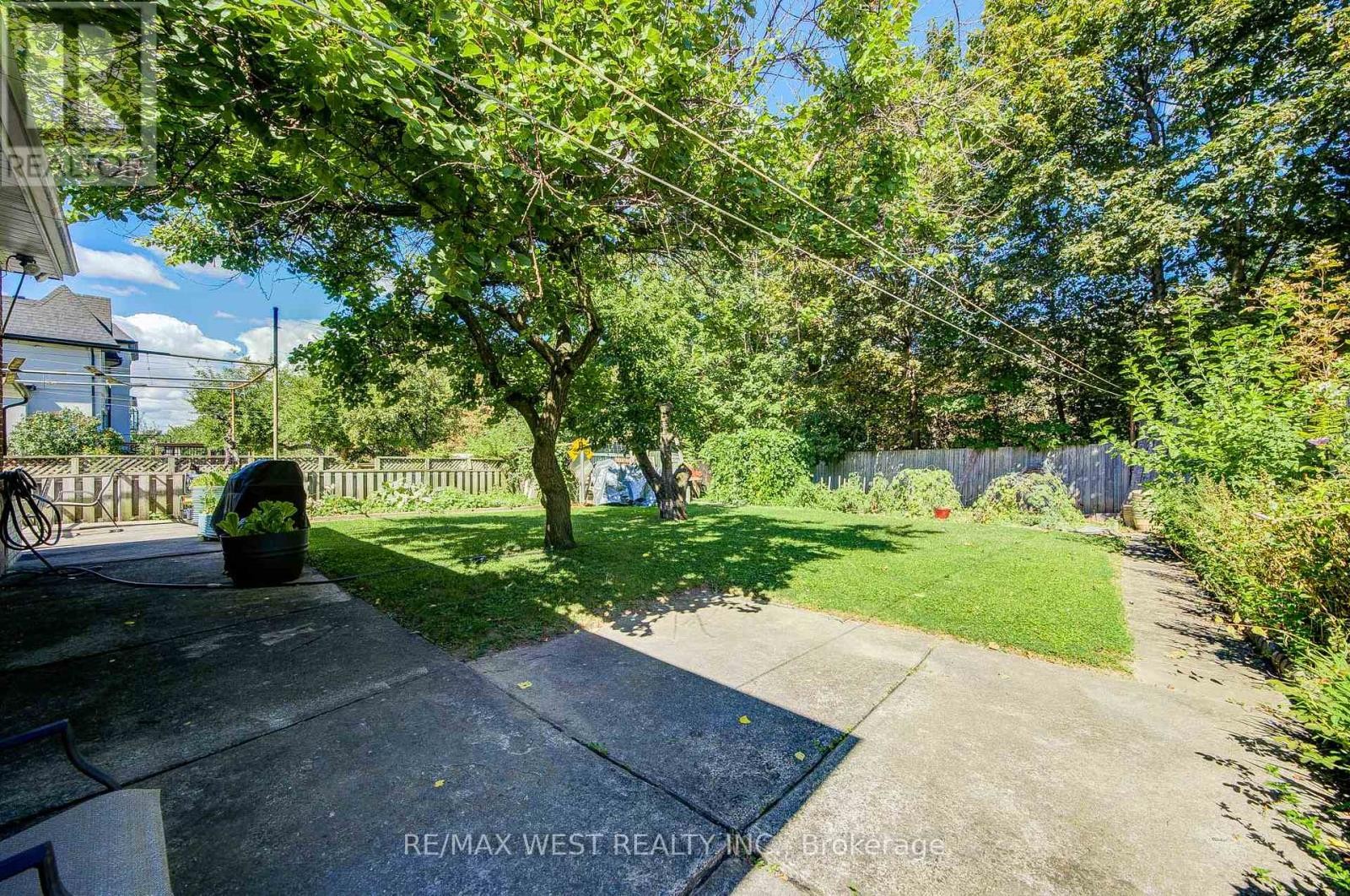 65 Ridge Point Crescent, Toronto, ON
