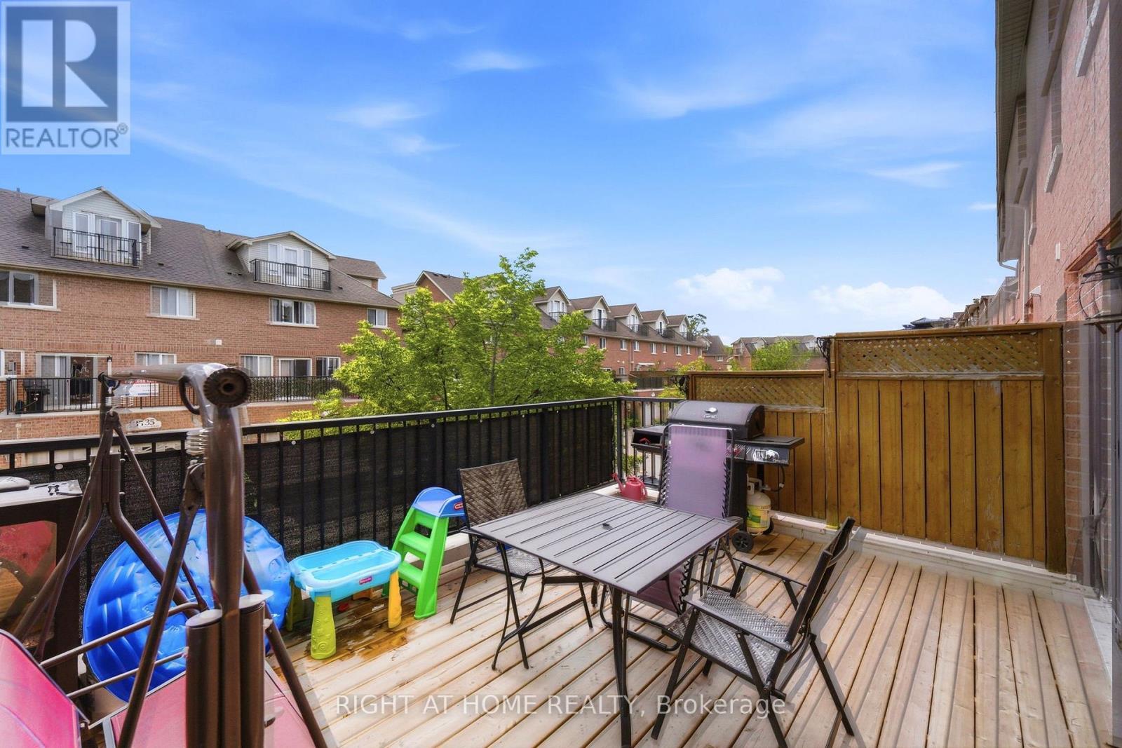 65 Wellington South, Cambridge, ON - Outdoor With Deck Patio Veranda With Exterior