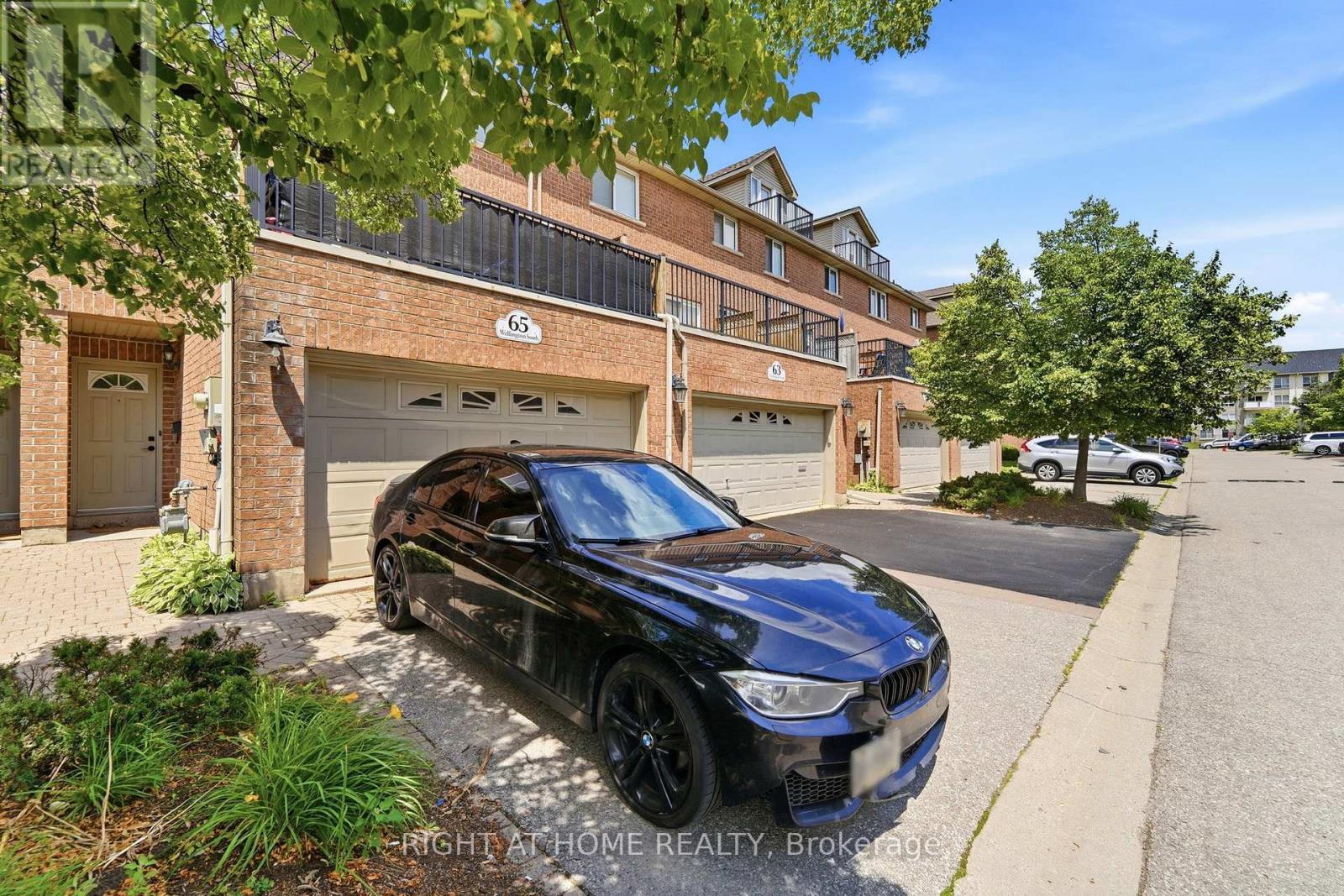 65 Wellington South, Cambridge, ON - Outdoor
