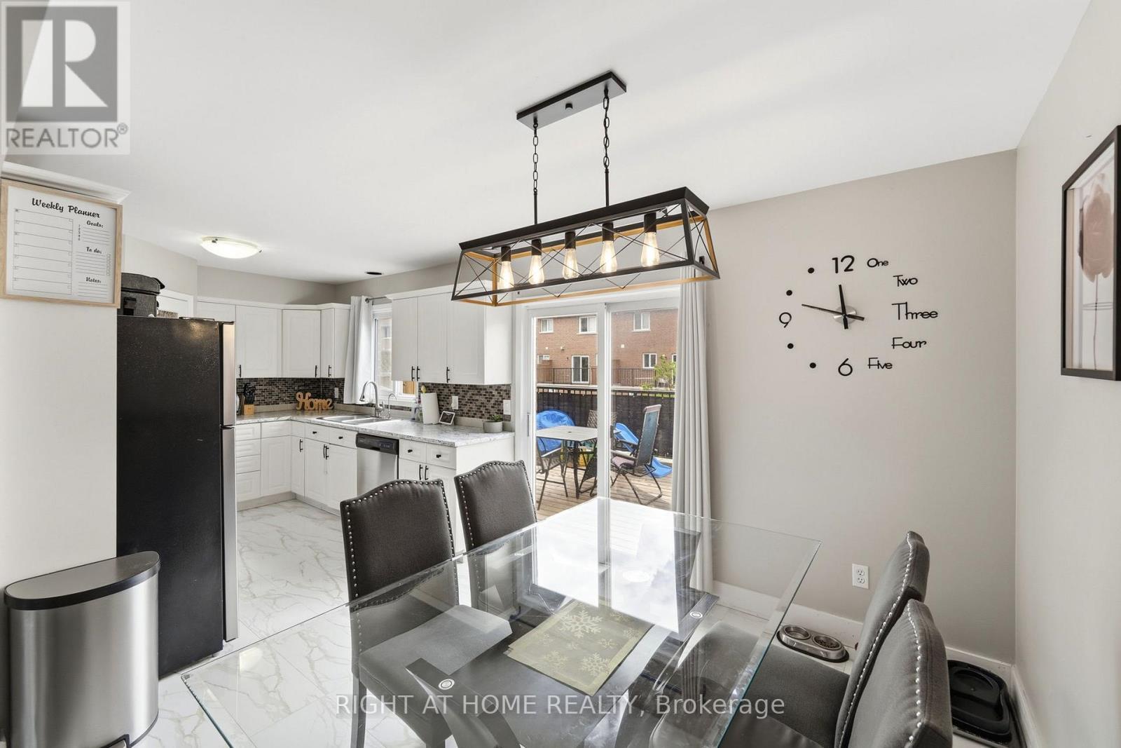 65 Wellington South, Cambridge, ON - Indoor