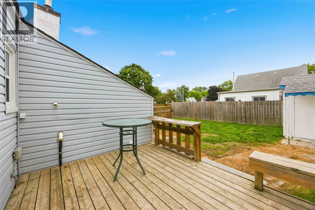 641 Maple Avenue, Sarnia, ON - Outdoor With Deck Patio Veranda With Exterior