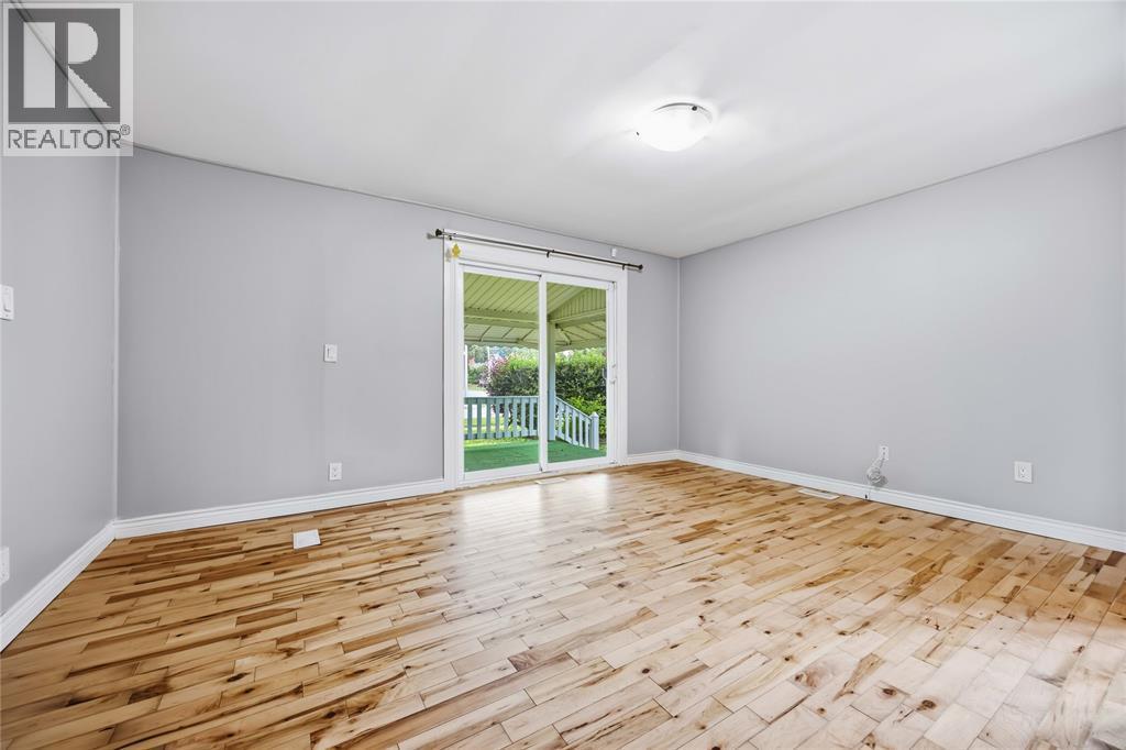 641 Maple Avenue, Sarnia, ON - Indoor Photo Showing Other Room