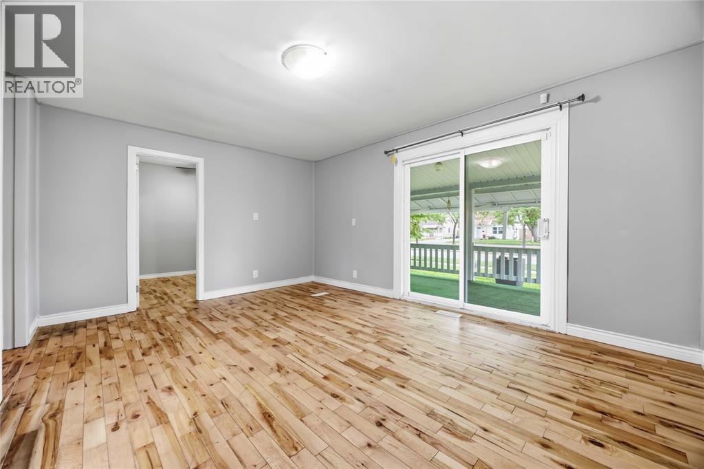 641 Maple Avenue, Sarnia, ON - Indoor Photo Showing Other Room