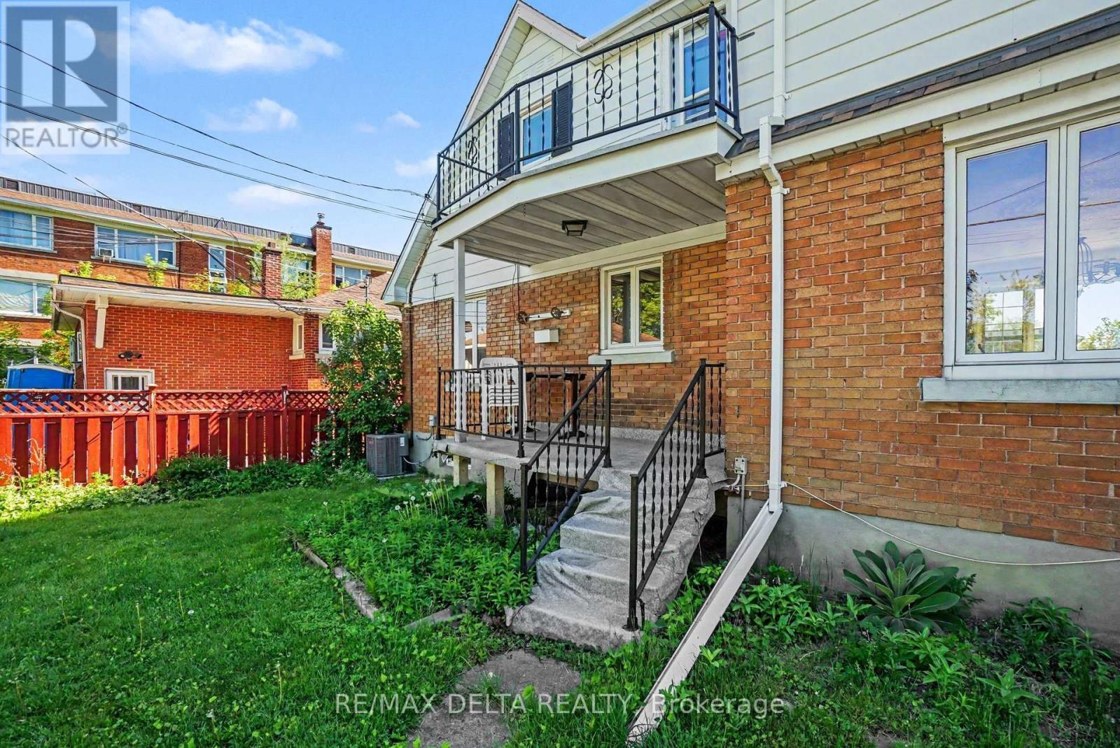 352 Lacasse Avenue, Ottawa, ON - Outdoor