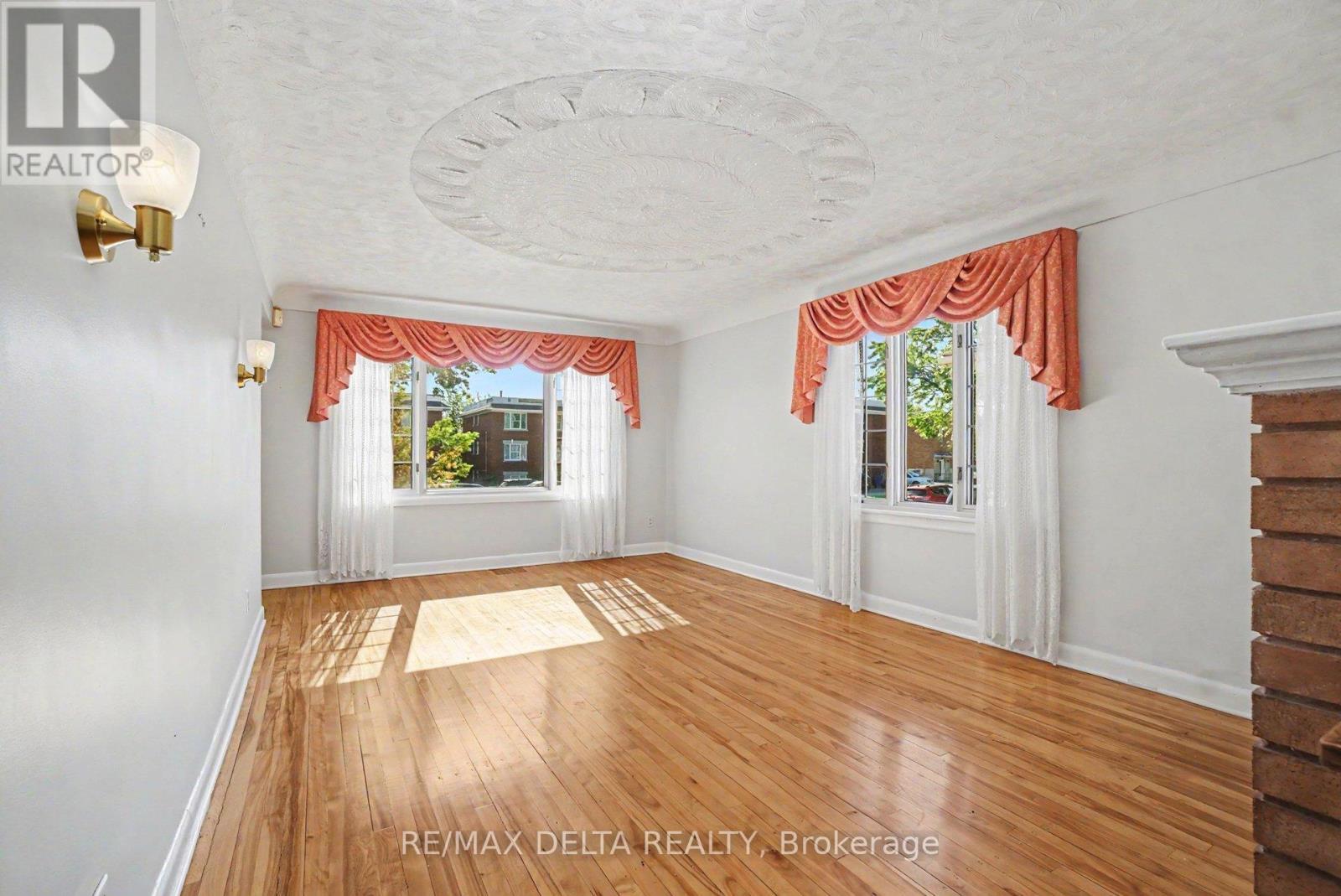 352 Lacasse Avenue, Ottawa, ON - Indoor