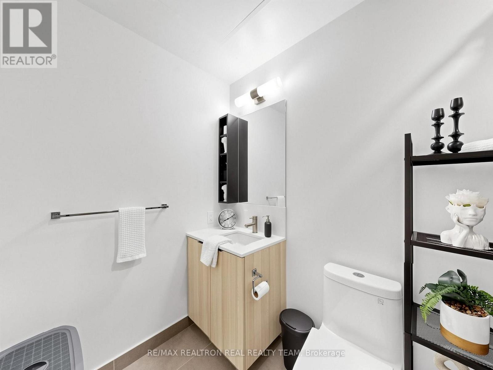2807 - 55 Mercer Street, Toronto, ON - Indoor Photo Showing Bathroom