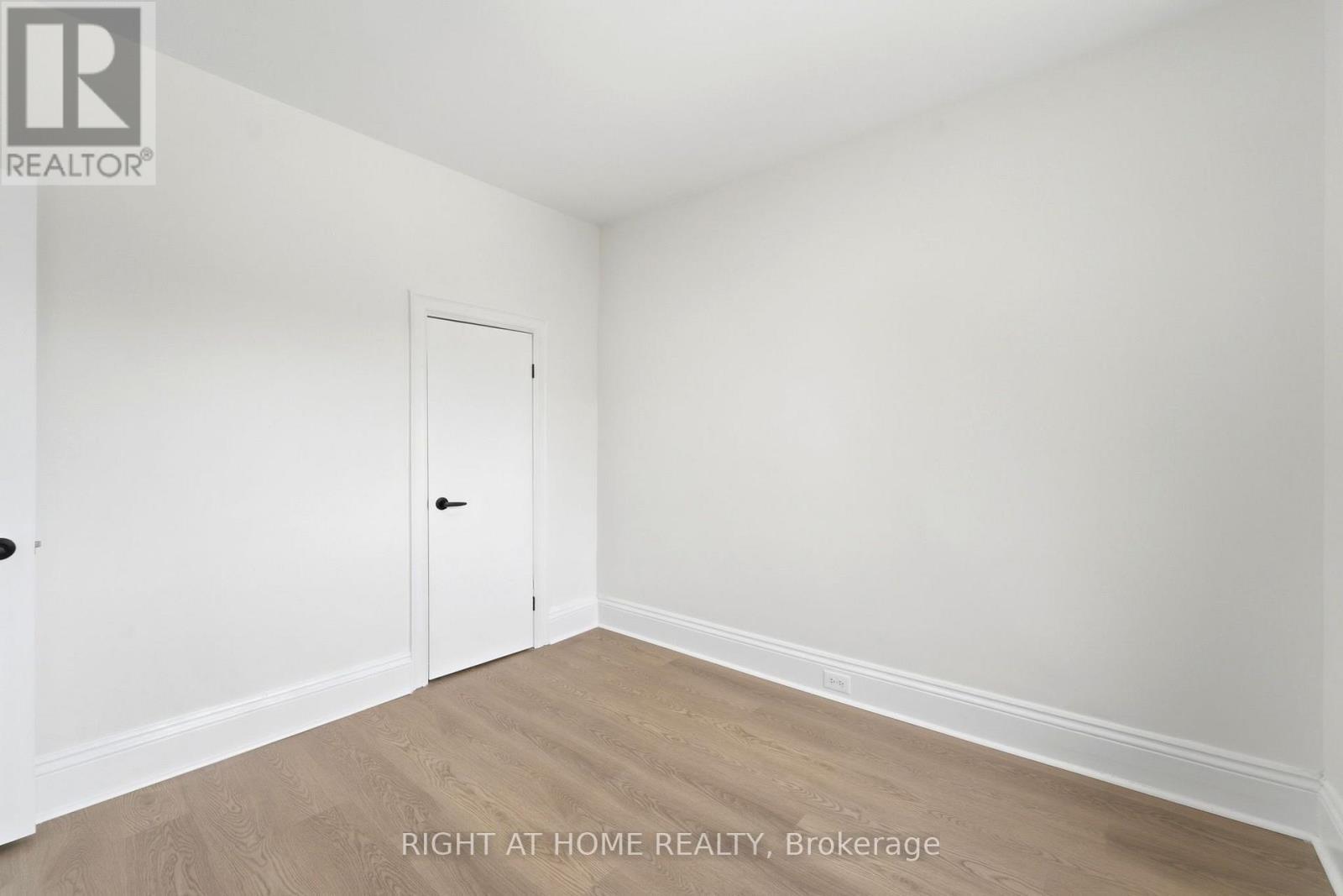 522 Cannon Street E, Hamilton, ON - Indoor Photo Showing Other Room