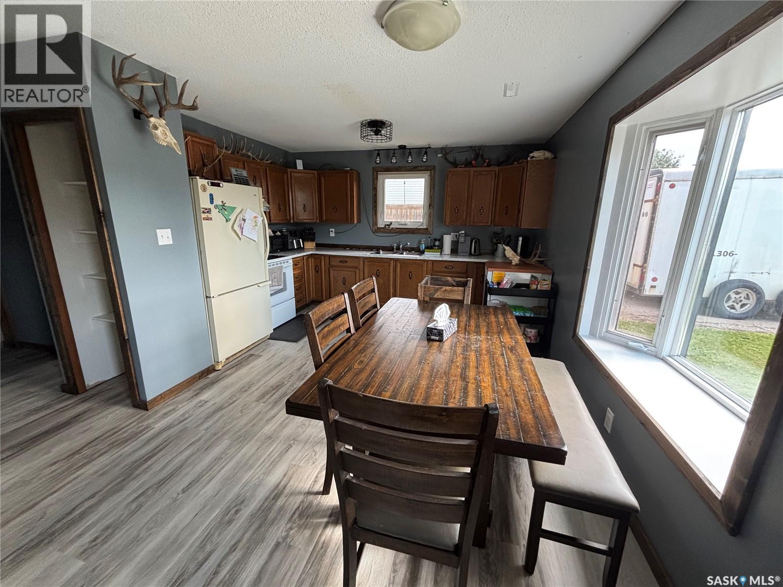 114 Saskatchewan Crescent, Kinistino, SK - Indoor Photo Showing Dining Room