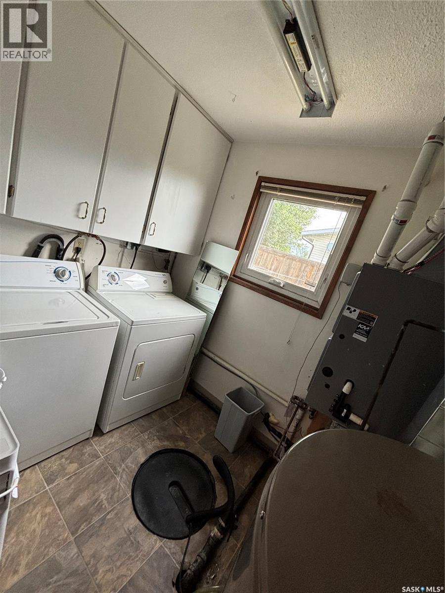 114 Saskatchewan Crescent, Kinistino, SK - Indoor Photo Showing Laundry Room