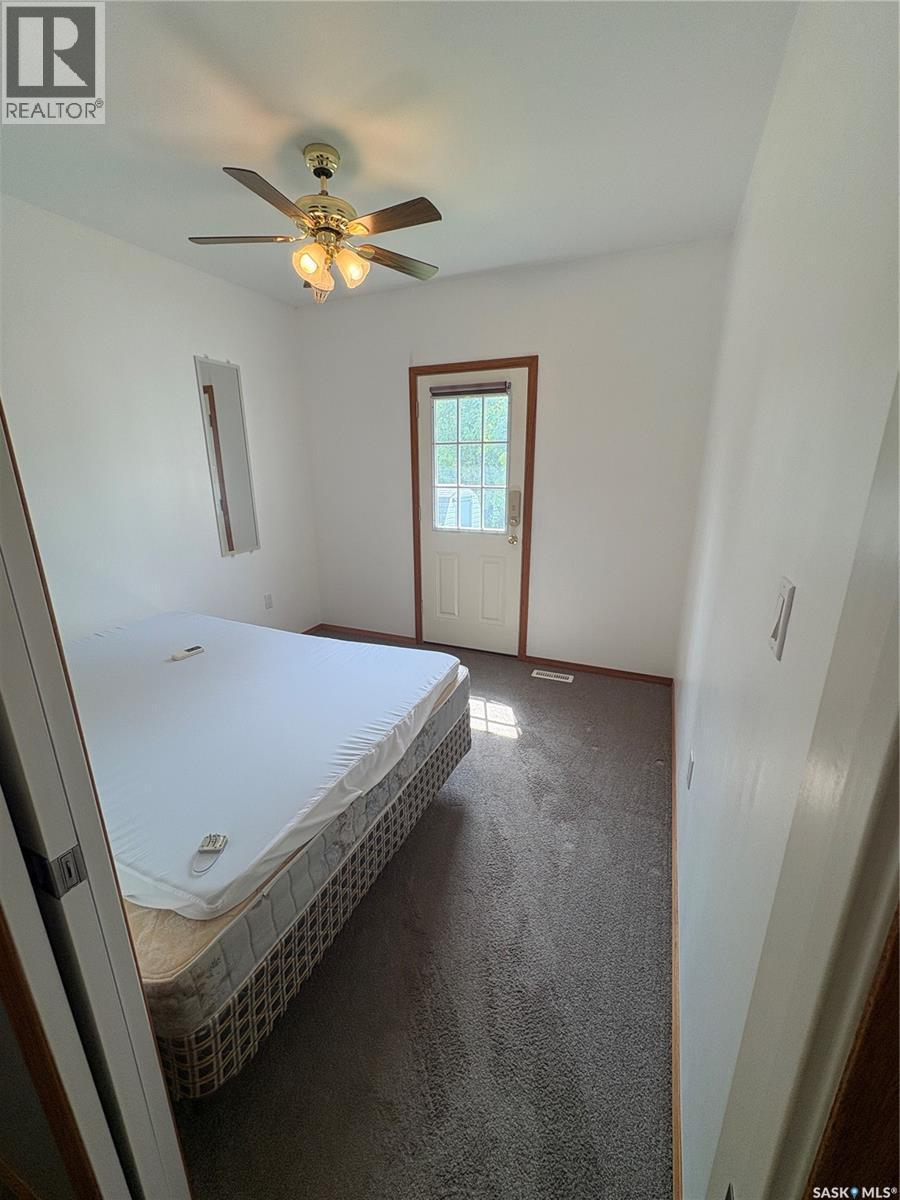 511 Road Avenue E, Langenburg, SK - Indoor