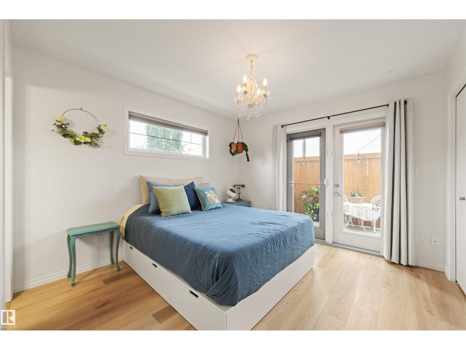 12425 111 Av Nw, Edmonton, AB - Indoor Photo Showing Bedroom