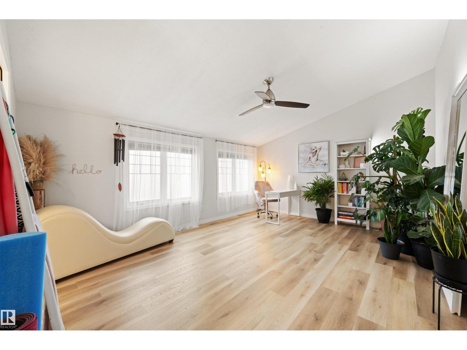 12425 111 Av Nw, Edmonton, AB - Indoor