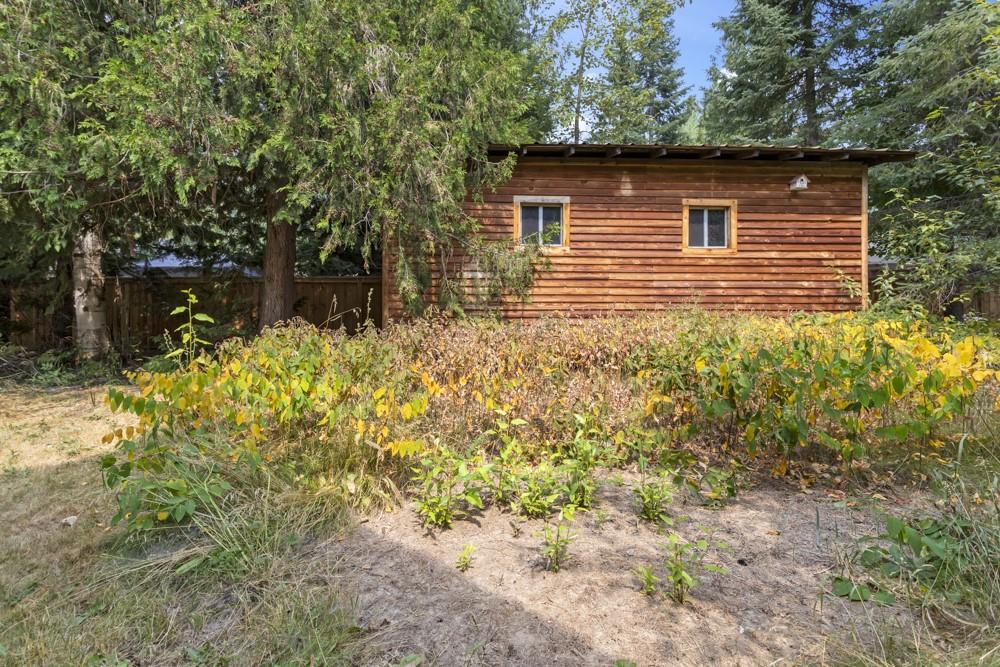 122 Silvercrest Road, Kitchener, BC - Outdoor