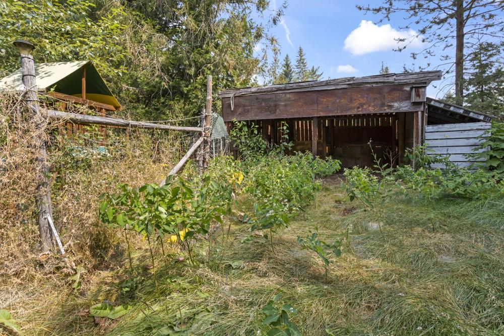 122 Silvercrest Road, Kitchener, BC - Outdoor