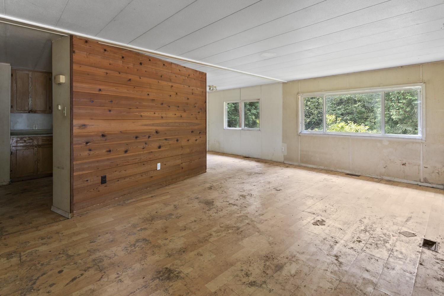 122 Silvercrest Road, Kitchener, BC - Indoor Photo Showing Other Room