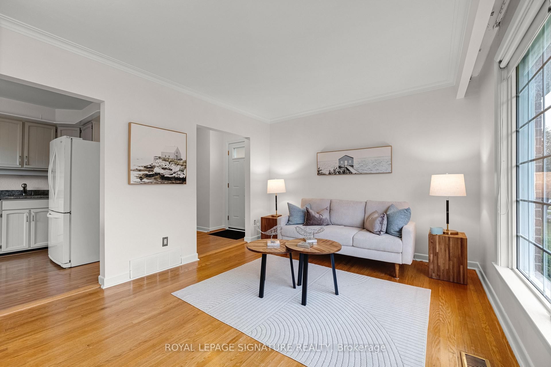 50 Celeste Drive, Toronto, ON - Indoor Photo Showing Living Room