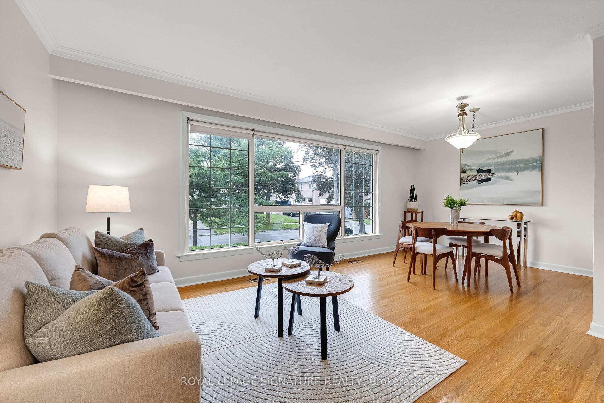 50 Celeste Drive, Toronto, ON - Indoor Photo Showing Living Room