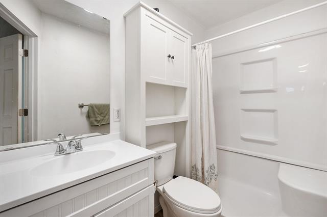 326 Alfred Ave, Winnipeg, MB - Indoor Photo Showing Bathroom