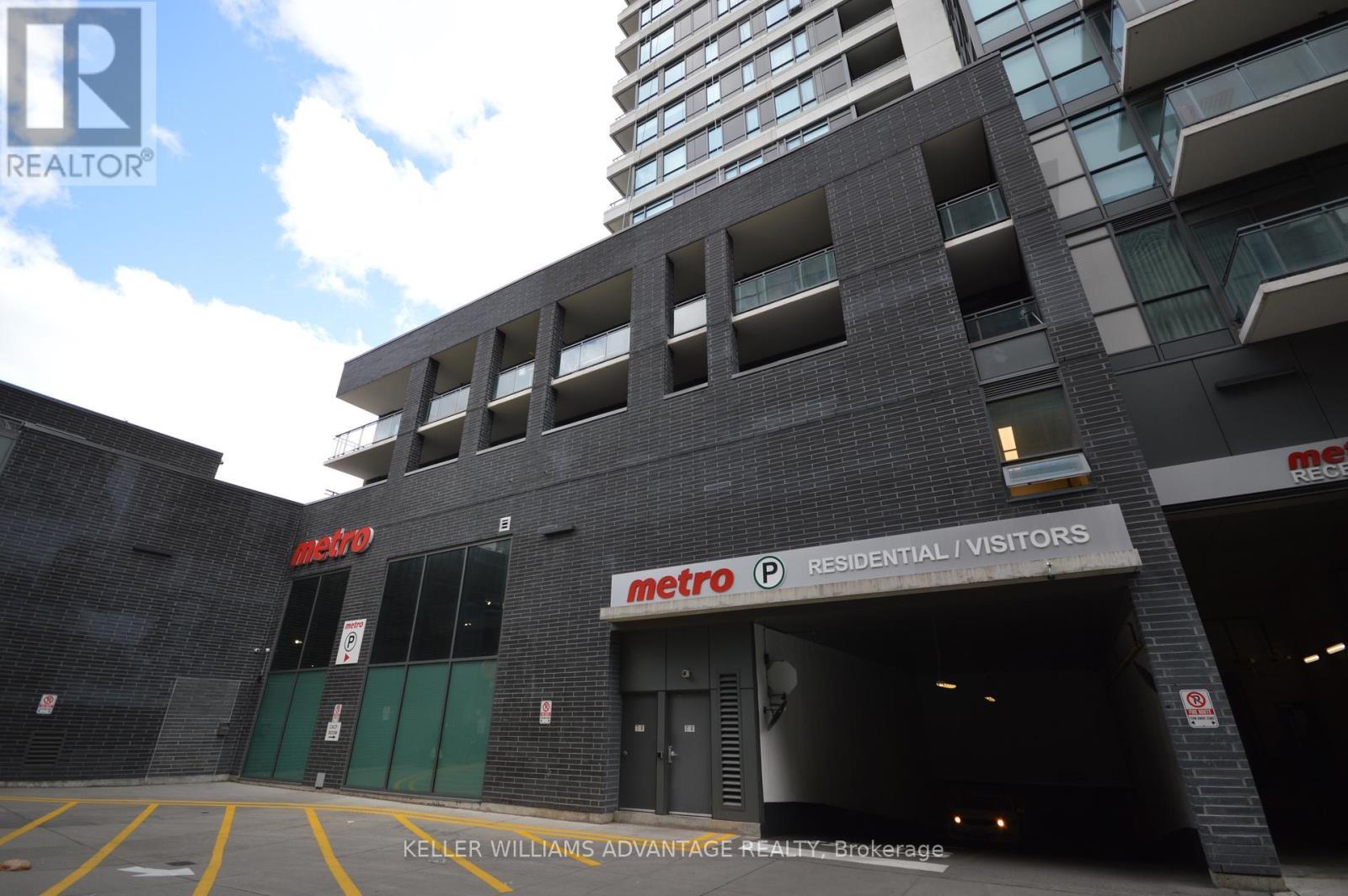 610 - 20 Minowan Miikan Lane, Toronto, ON - Outdoor