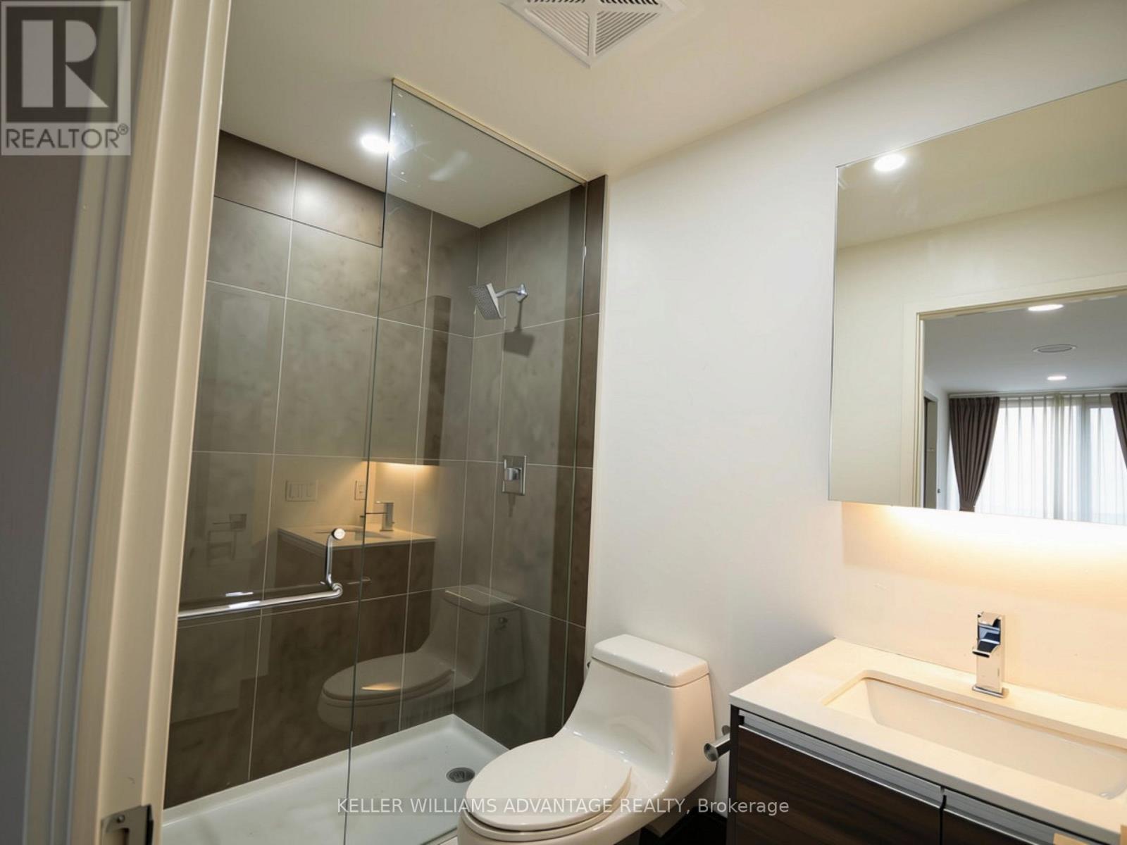 610 - 20 Minowan Miikan Lane, Toronto, ON - Indoor Photo Showing Bathroom