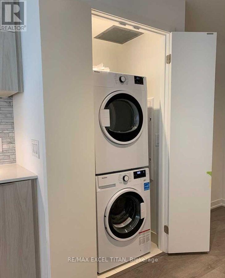 3101 - 20 Richardson Street E, Toronto, ON - Indoor Photo Showing Laundry Room