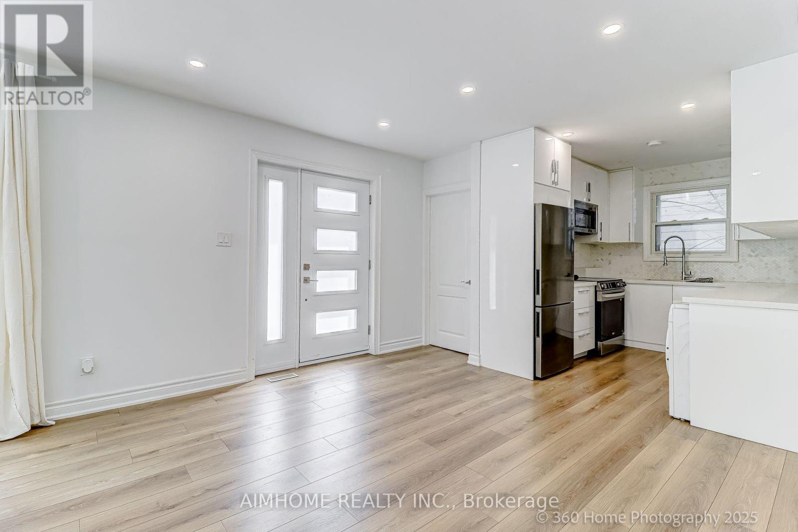 108 Steeles Avenue E, Markham, ON