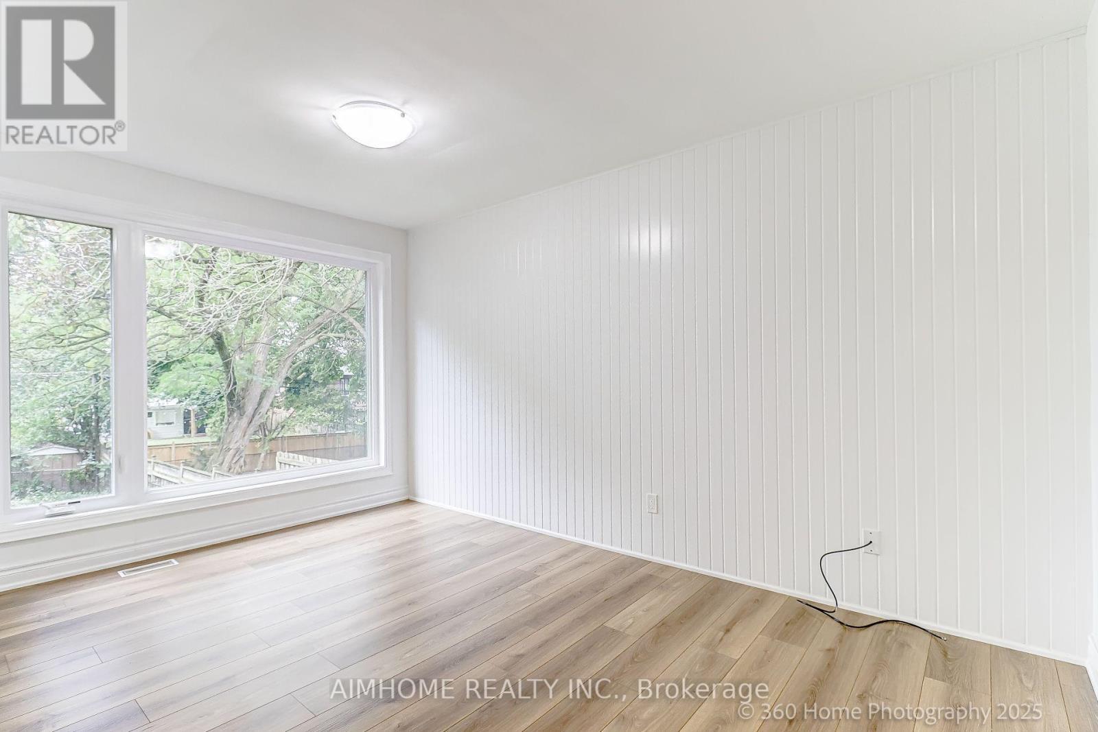 108 Steeles Avenue E, Markham, ON