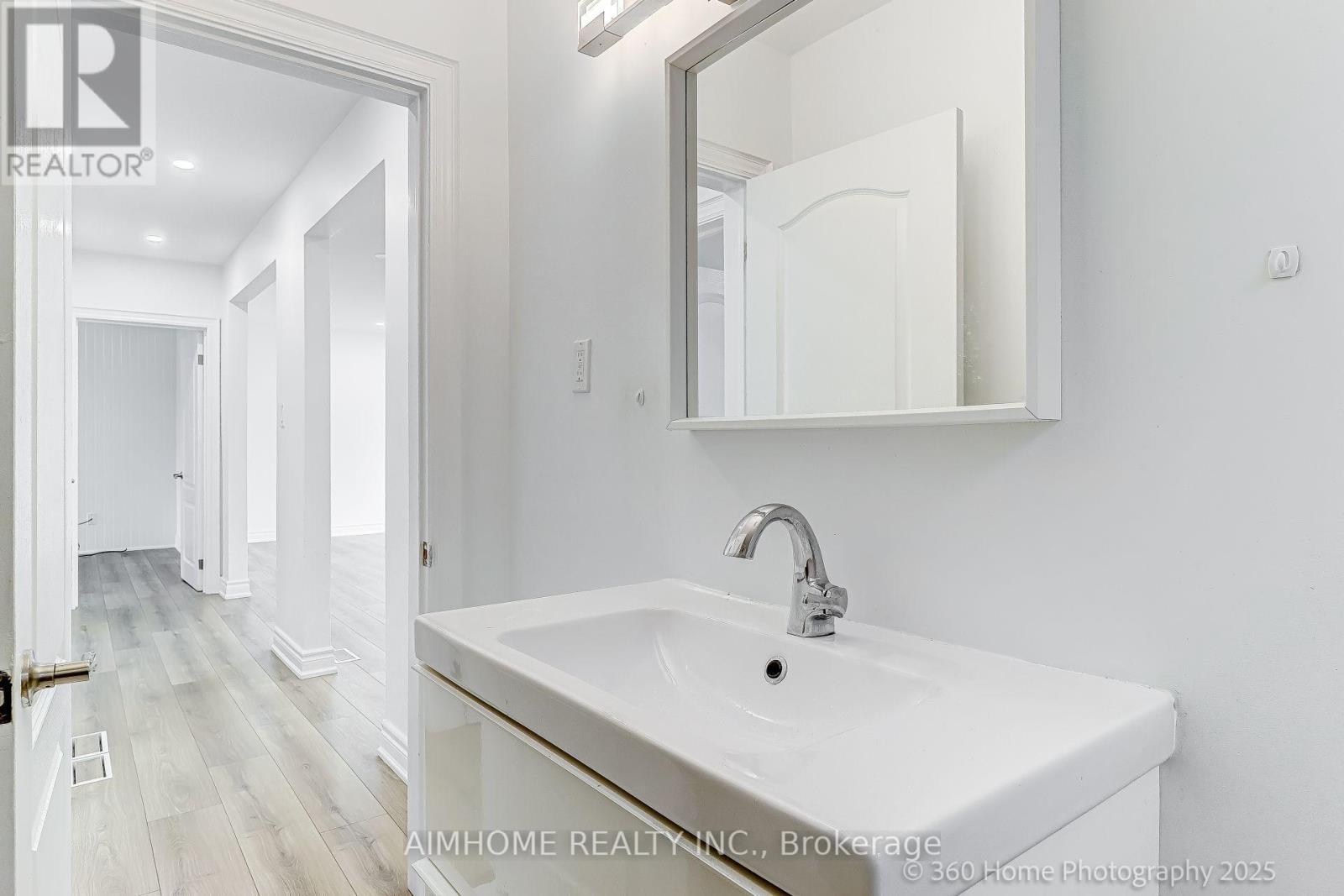 108 Steeles Avenue E, Markham, ON