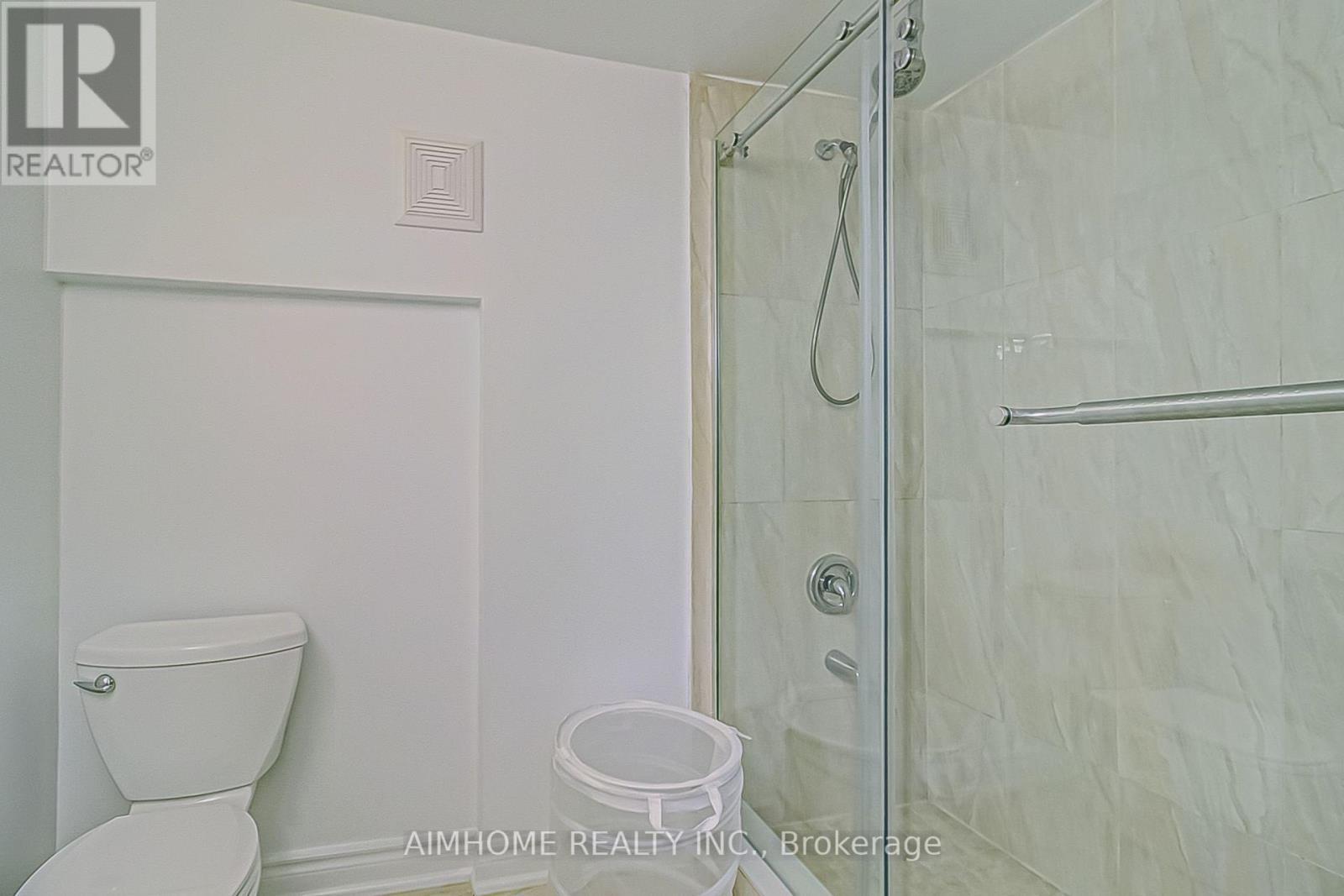 108 Steeles Avenue E, Markham, ON