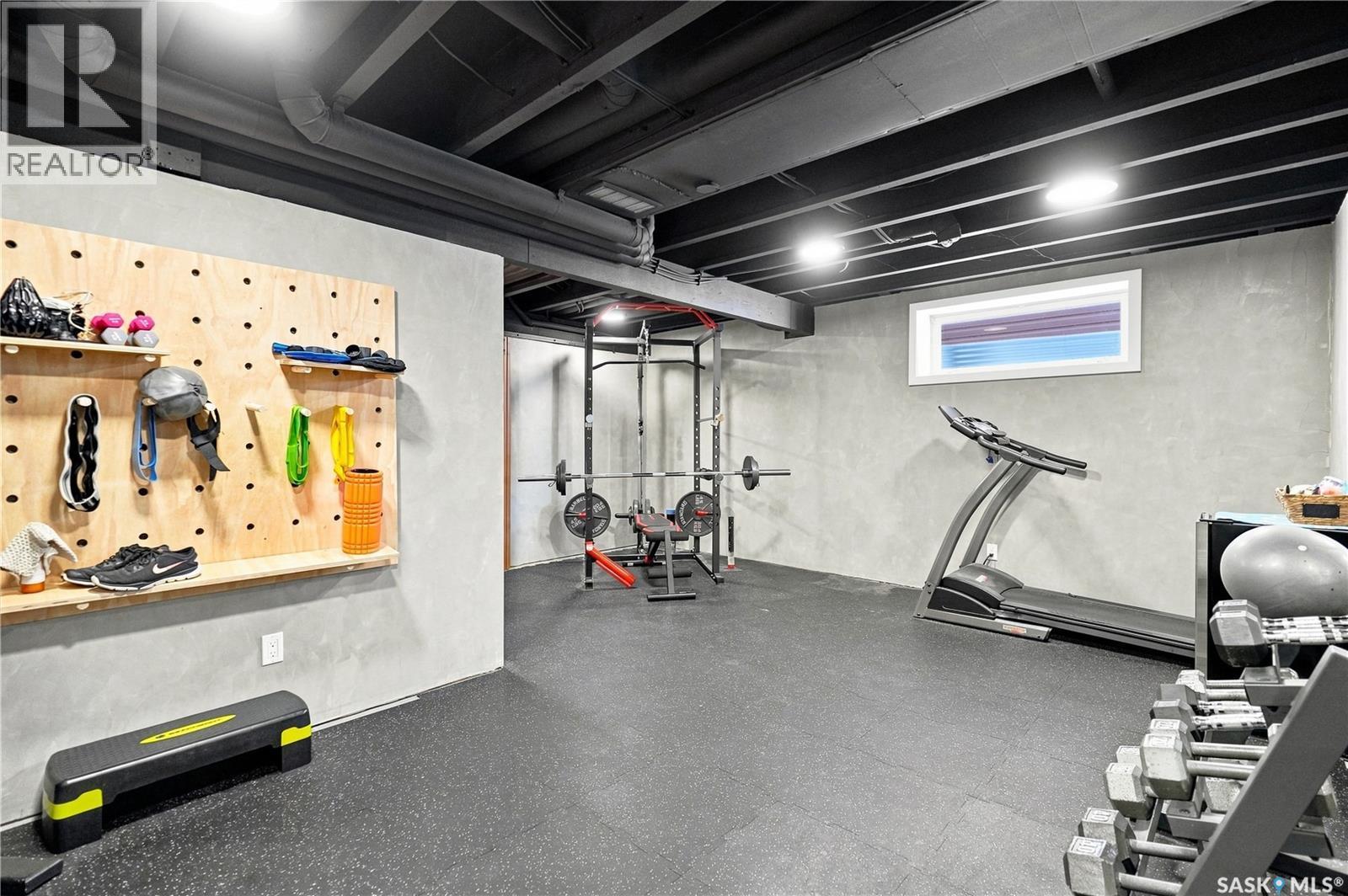 4409 Green Poplar Lane E, Regina, SK - Indoor Photo Showing Gym Room