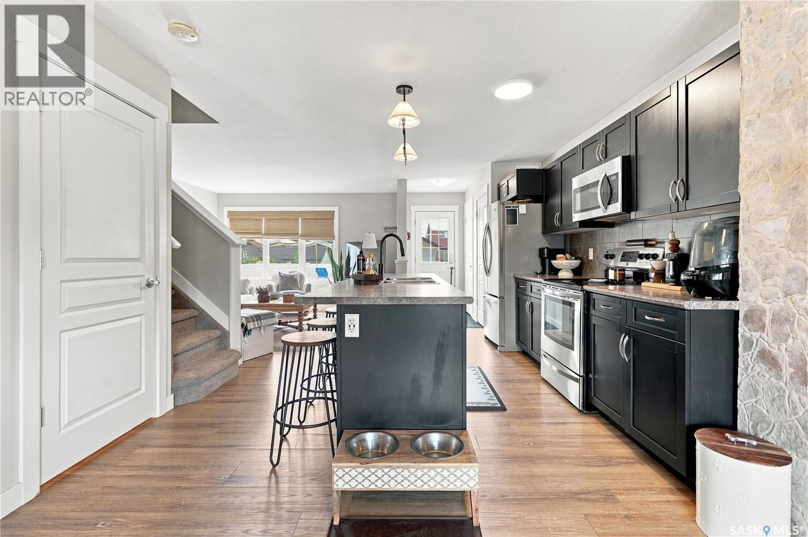 4409 Green Poplar Lane E, Regina, SK - Indoor Photo Showing Kitchen With Upgraded Kitchen