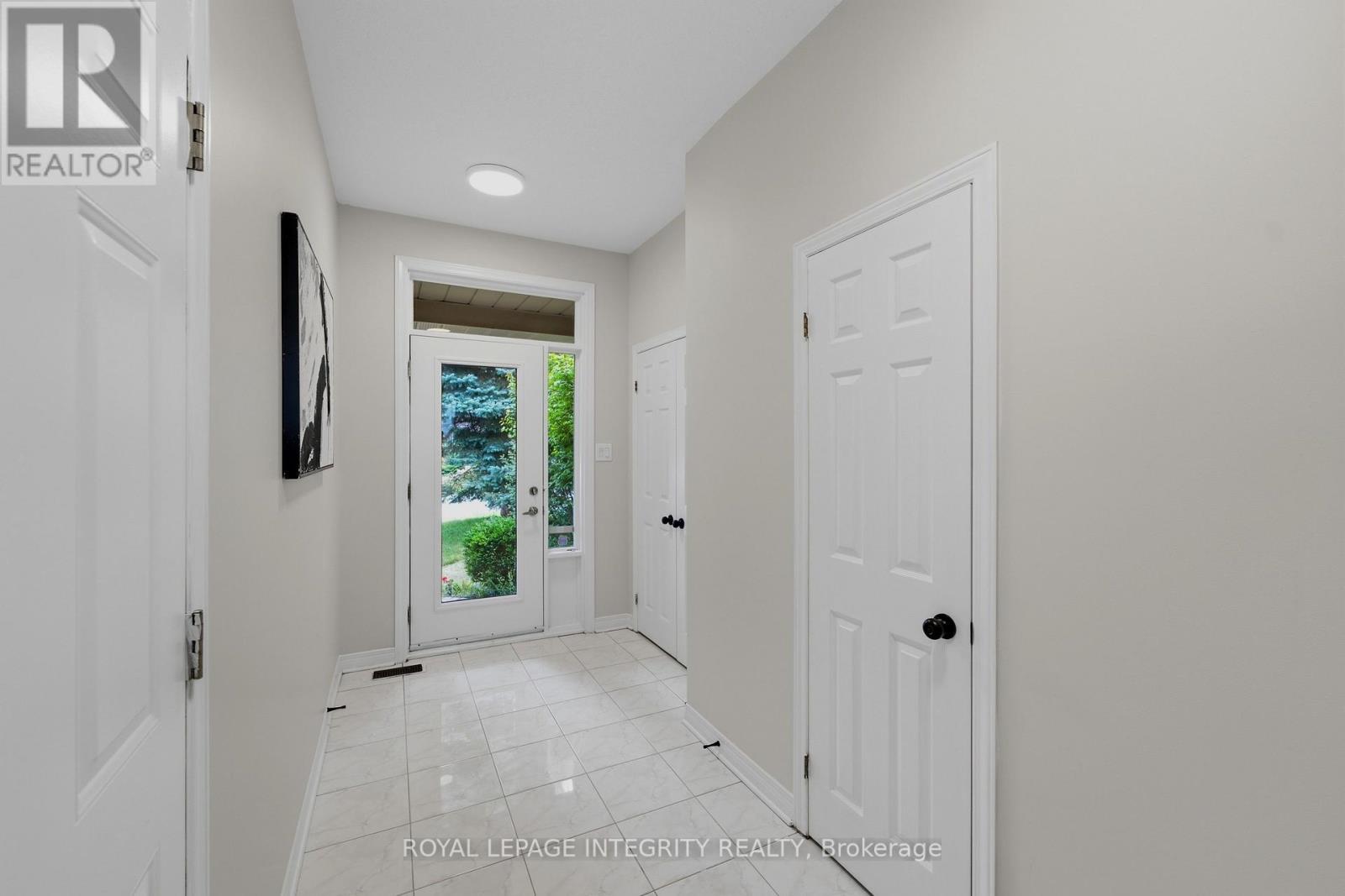 Main Entrance - Main Level - 20 Redding Way, Ottawa, ON - Indoor Photo Showing Other Room