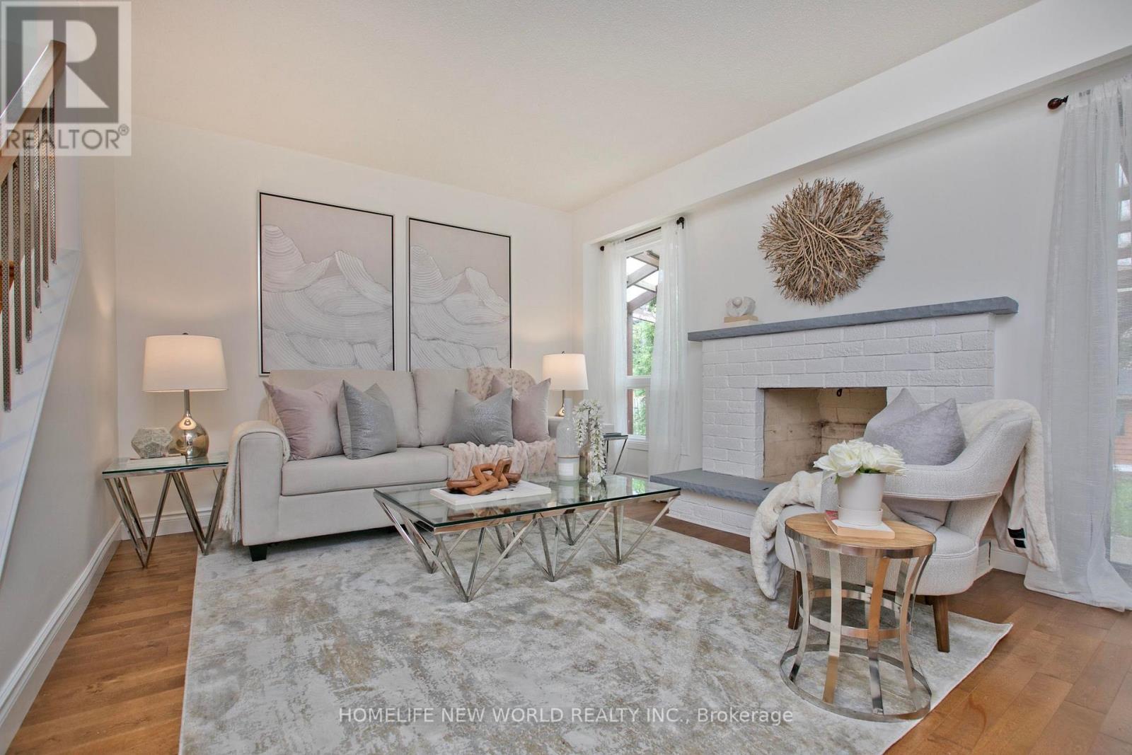 60 James Park Square, Toronto, ON - Indoor Photo Showing Living Room With Fireplace
