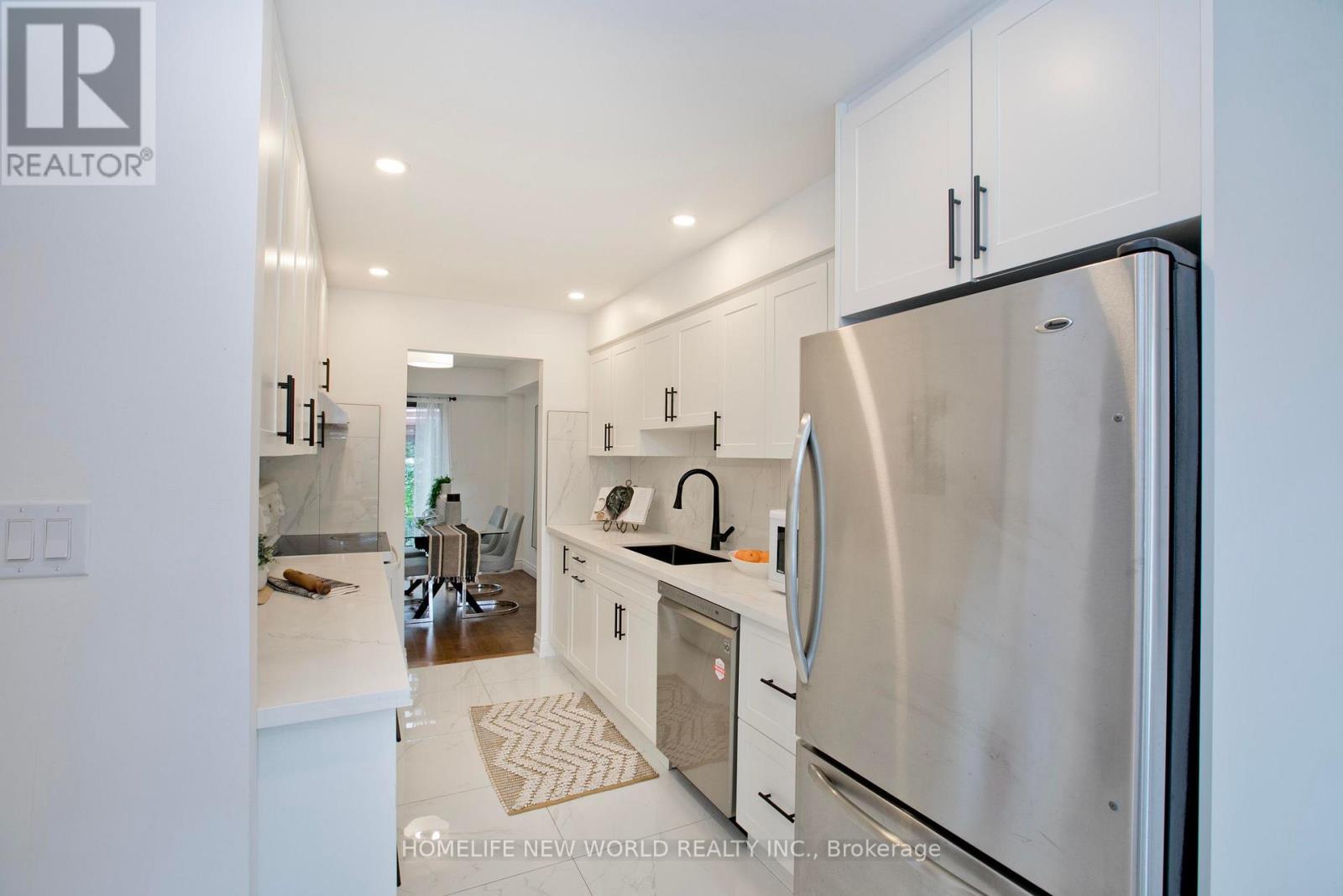60 James Park Square, Toronto, ON - Indoor Photo Showing Kitchen
