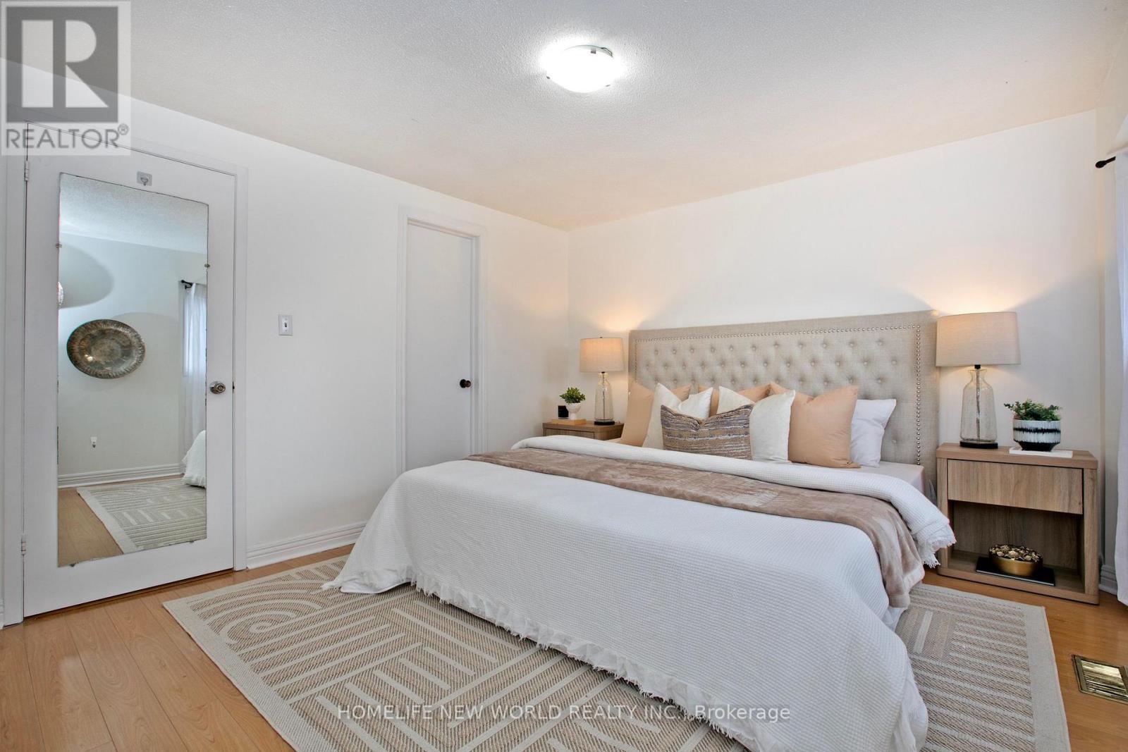 60 James Park Square, Toronto, ON - Indoor Photo Showing Bedroom