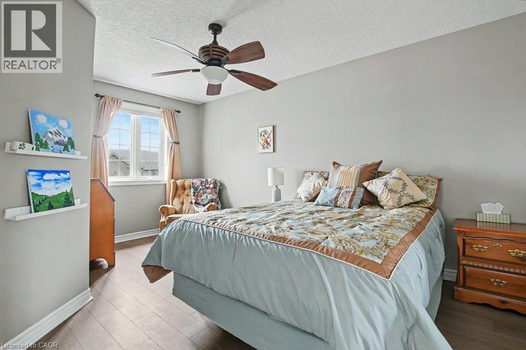 2nd bedroom - 568 Robert Ferrie Drive, Kitchener, ON - Indoor Photo Showing Bedroom