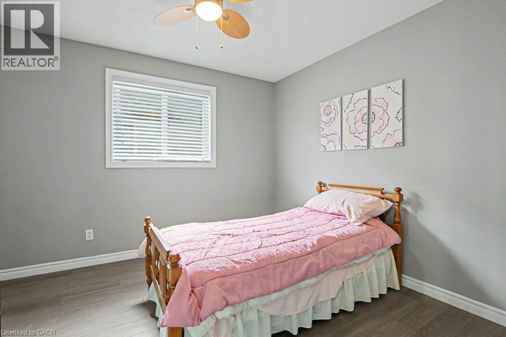 3rd bedroom - 568 Robert Ferrie Drive, Kitchener, ON - Indoor Photo Showing Bedroom