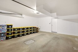 Garage - 