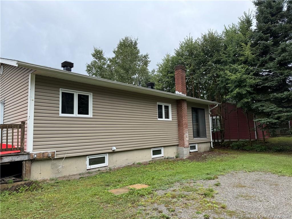9 4Th Ave, Clair, NB