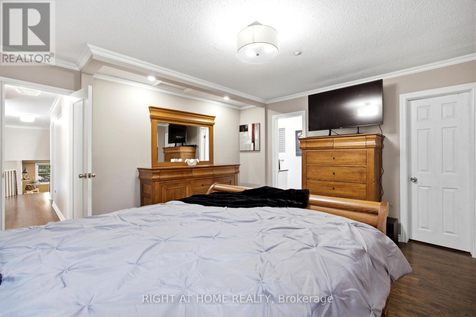 4141 Trellis Crescent, Mississauga, ON - Indoor Photo Showing Bedroom