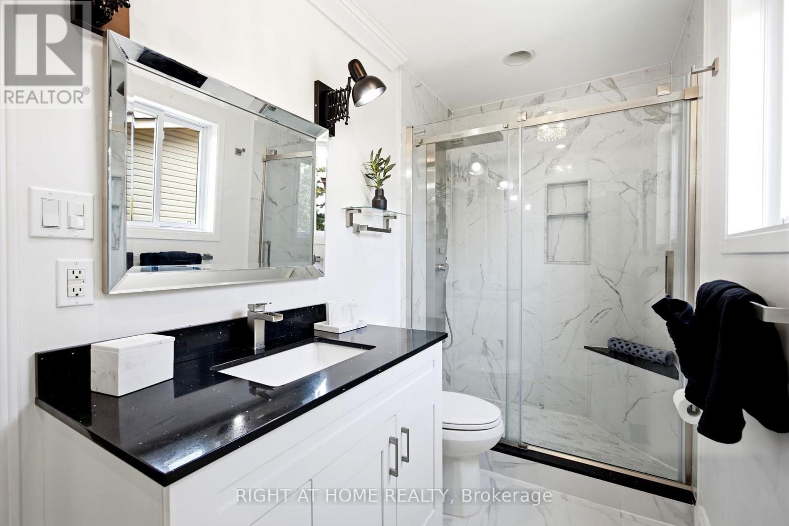 4141 Trellis Crescent, Mississauga, ON - Indoor Photo Showing Bathroom