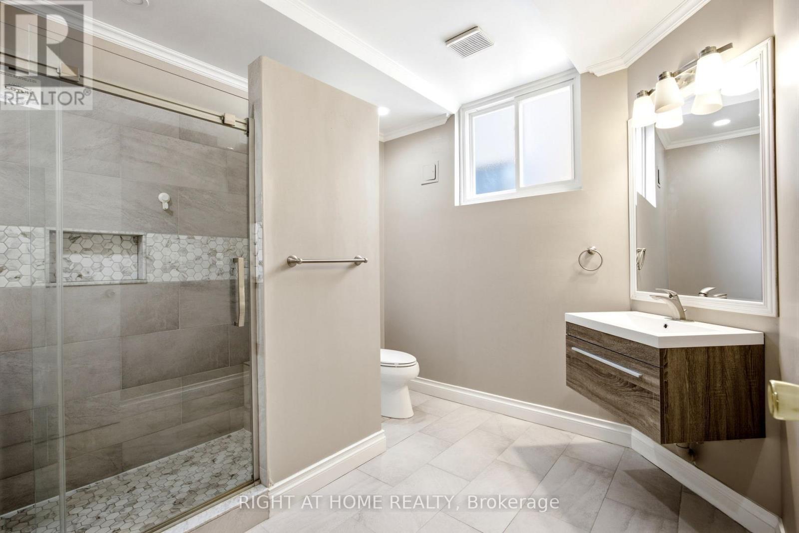 4141 Trellis Crescent, Mississauga, ON - Indoor Photo Showing Bathroom