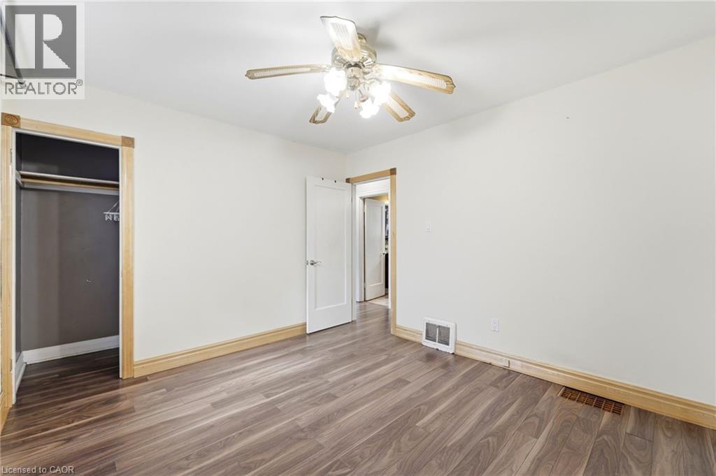 61 Glenmount Avenue, Hamilton, ON - Indoor Photo Showing Other Room