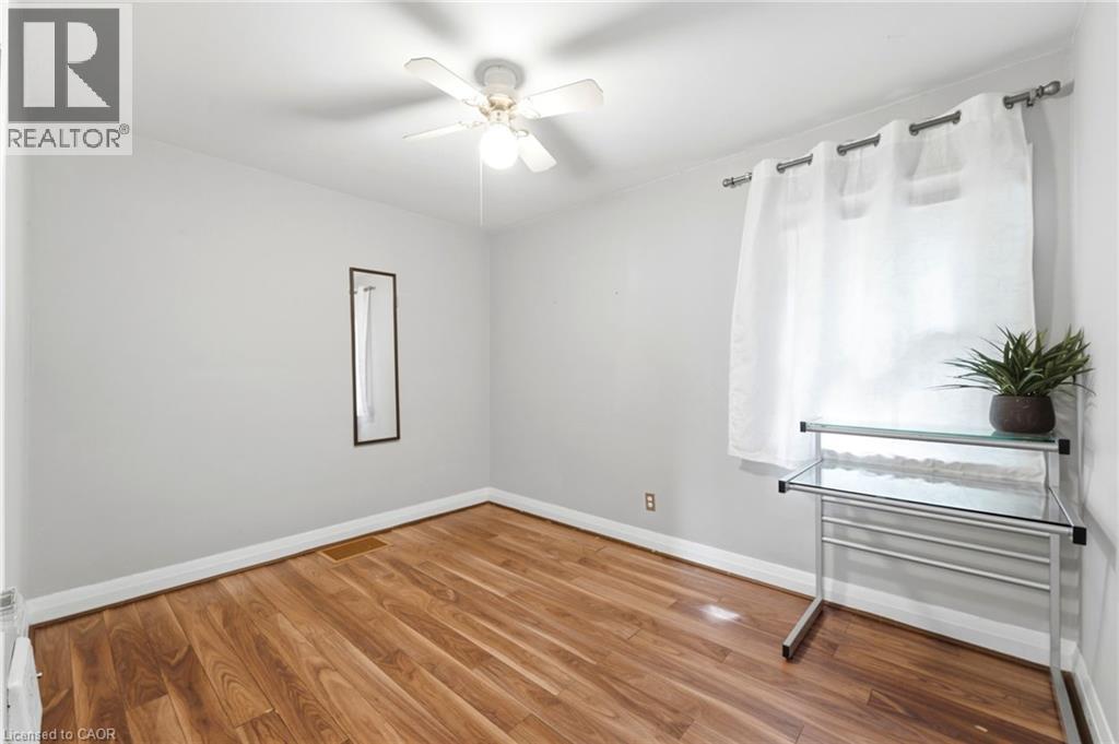 61 Glenmount Avenue, Hamilton, ON - Indoor Photo Showing Other Room